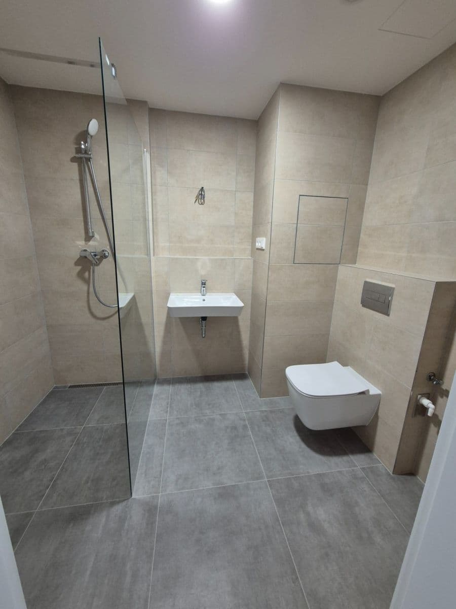 Studio flat to rent, 32 m², Pšeničná, Hořovice, Středočeský Region Studio flat to rent, 32 m², Pšeničná, Hořovice, Středočeský Region