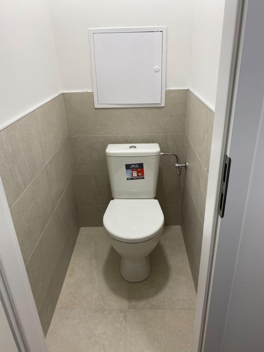 1 bedroom with open-plan kitchen flat to rent, 34 m², Karla Tomana, Kladno, Středočeský Region 1 bedroom with open-plan kitchen flat to rent, 34 m², Karla Tomana, Kladno, Středočeský Region