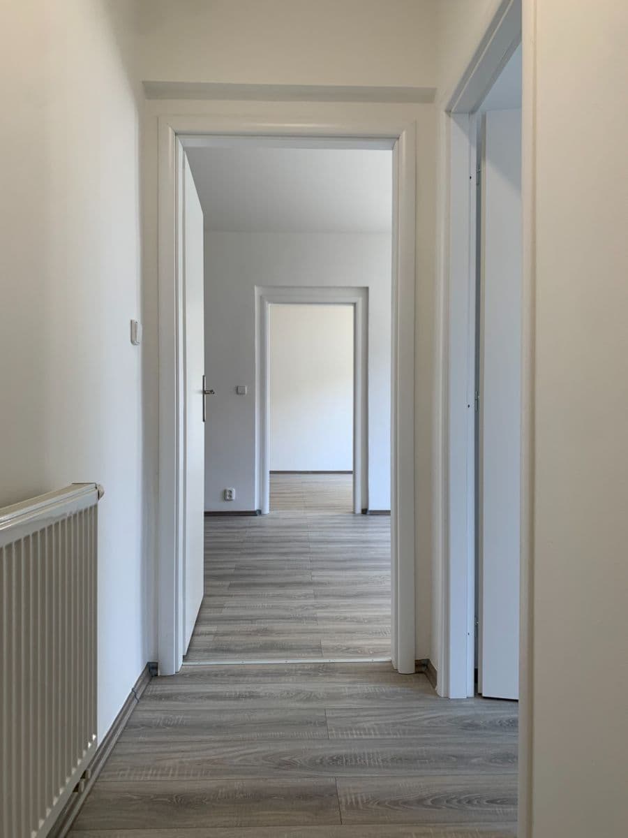 2 bedroom with open-plan kitchen flat to rent, 56 m², Fűgnerova, Louny, Ústecký Region 2 bedroom with open-plan kitchen flat to rent, 56 m², Fűgnerova, Louny, Ústecký Region