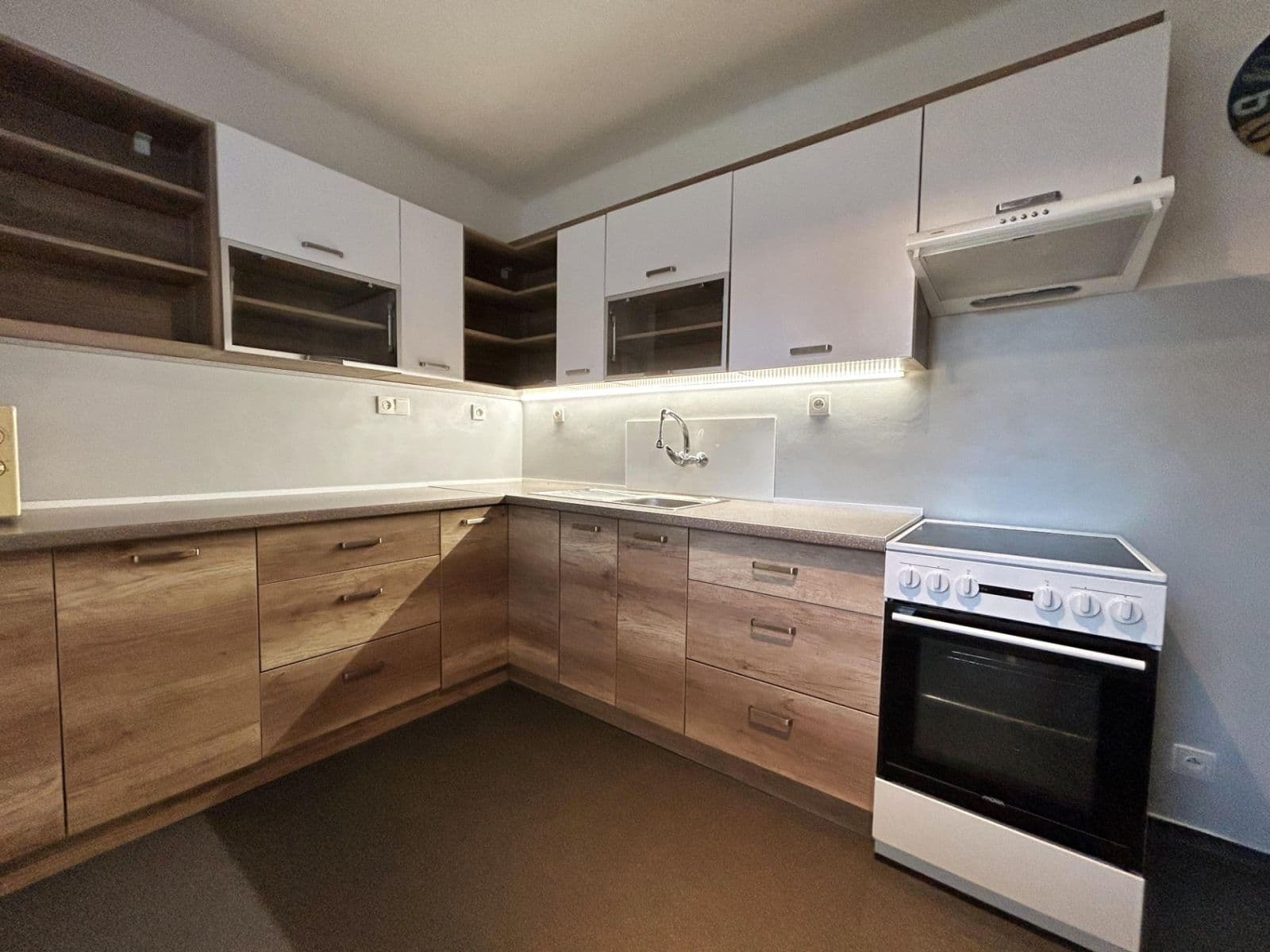 2 bedroom flat to rent, 56 m², 9. května, Litomyšl, Pardubický Region 2 bedroom flat to rent, 56 m², 9. května, Litomyšl, Pardubický Region