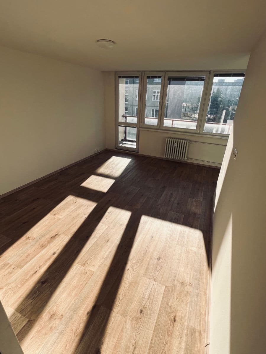 4 bedroom flat for sale, 104 m², Smikova, Prague, Prague 4 bedroom flat for sale, 104 m², Smikova, Prague, Prague