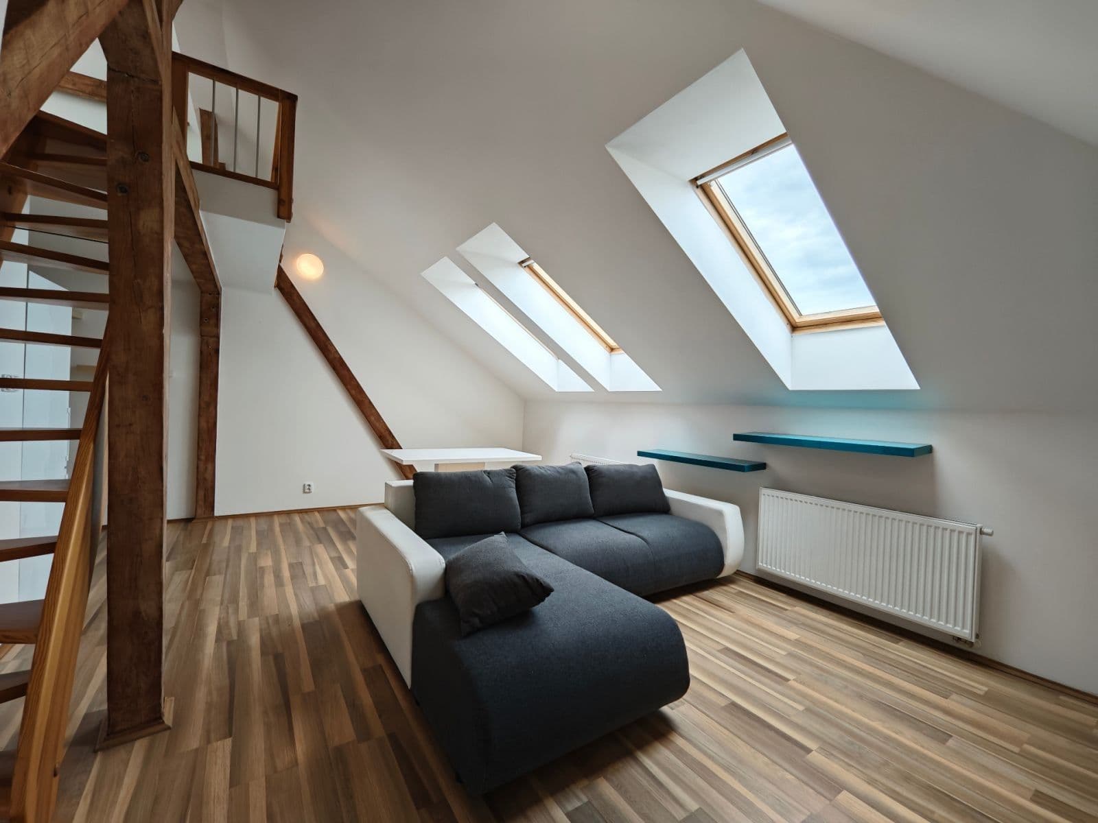 1 bedroom with open-plan kitchen flat to rent, 58 m², Spojovací, Prague, Prague 1 bedroom with open-plan kitchen flat to rent, 58 m², Spojovací, Prague, Prague