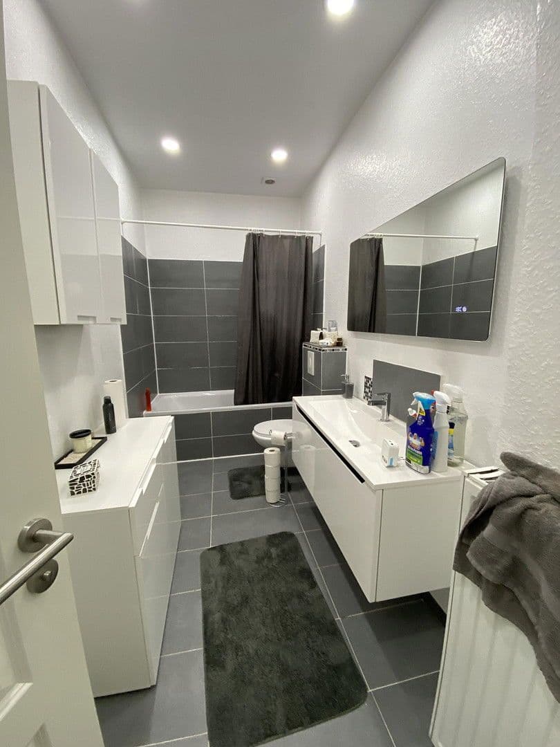 3 bedroom flat to rent, 99 m², Neumarkt 19, Duisburg Ruhrort, North Rhine-Westphalia 3 bedroom flat to rent, 99 m², Neumarkt 19, Duisburg Ruhrort, North Rhine-Westphalia