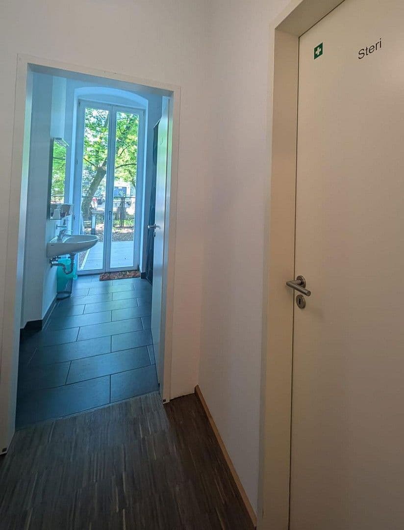 office to rent, 116 m², Almstadtstraße, Berlin, Berlin office to rent, 116 m², Almstadtstraße, Berlin, Berlin