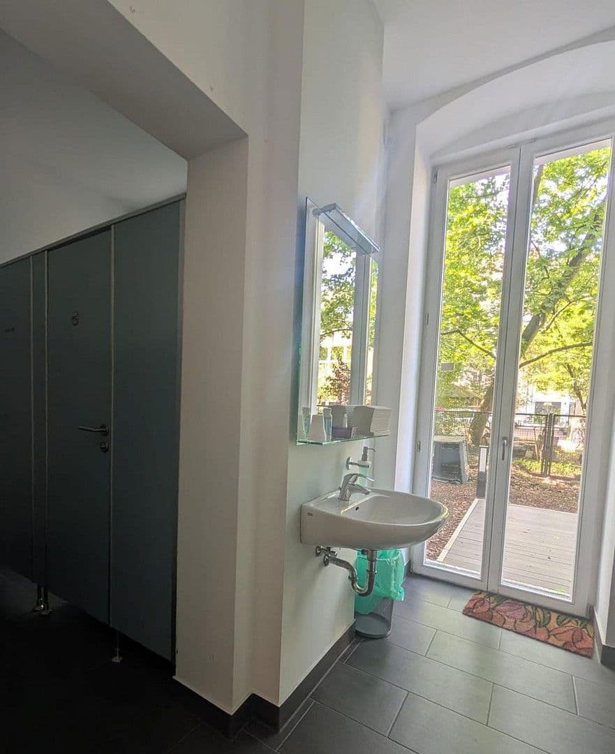 office to rent, 116 m², Almstadtstraße, Berlin, Berlin office to rent, 116 m², Almstadtstraße, Berlin, Berlin