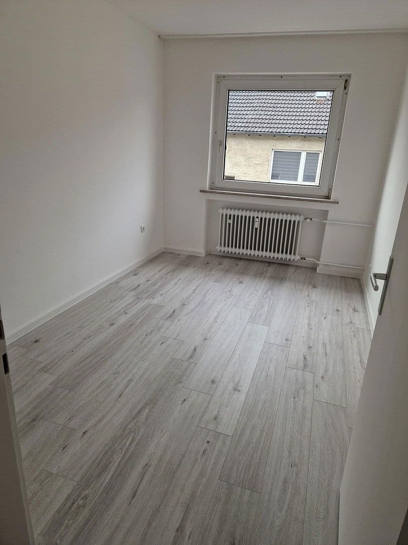 3 bedroom flat to rent, 70 m², Leimbacher Straße 50, Wuppertal, North Rhine-Westphalia 3 bedroom flat to rent, 70 m², Leimbacher Straße 50, Wuppertal, North Rhine-Westphalia