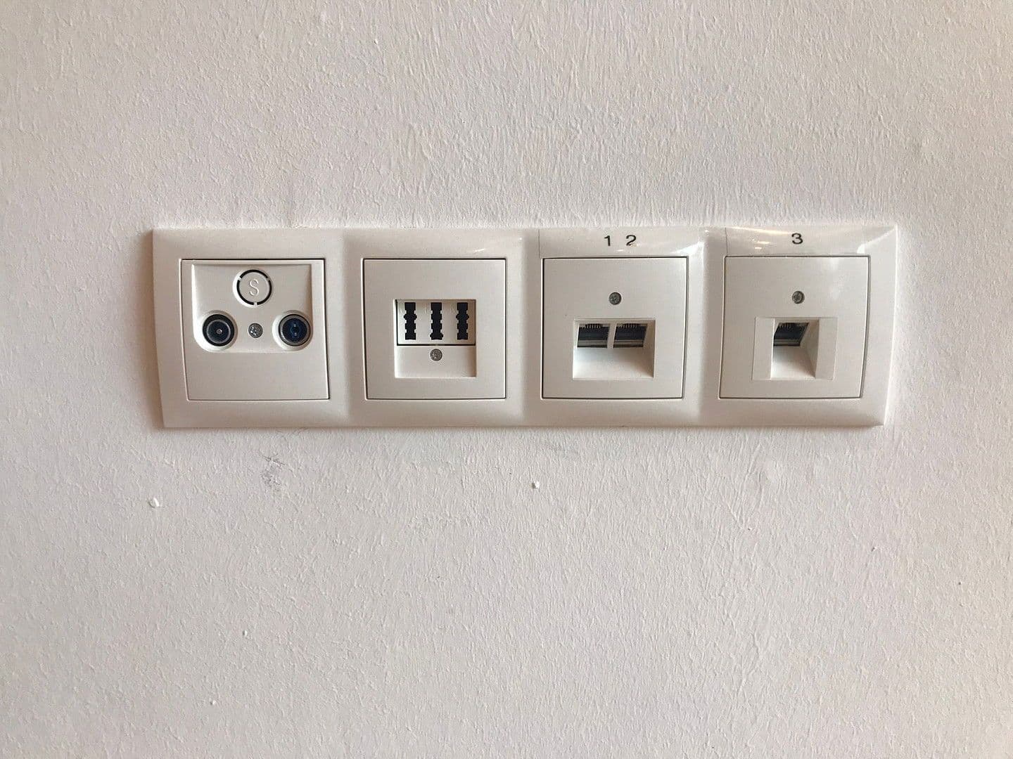 3 bedroom with open-plan kitchen flat to rent, 175 m², Koblenz, Rhineland-Palatinate 3 bedroom with open-plan kitchen flat to rent, 175 m², Koblenz, Rhineland-Palatinate