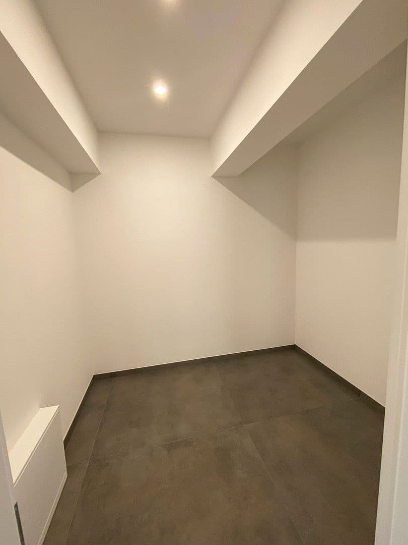 3 bedroom with open-plan kitchen flat to rent, 175 m², Koblenz, Rhineland-Palatinate 3 bedroom with open-plan kitchen flat to rent, 175 m², Koblenz, Rhineland-Palatinate