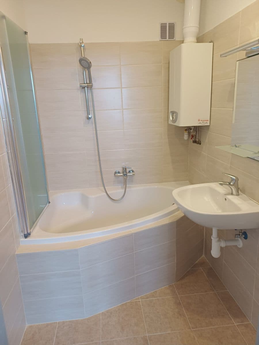 3 bedroom flat to rent, 79 m², Purkyňova, Liberec, Liberecký Region 3 bedroom flat to rent, 79 m², Purkyňova, Liberec, Liberecký Region