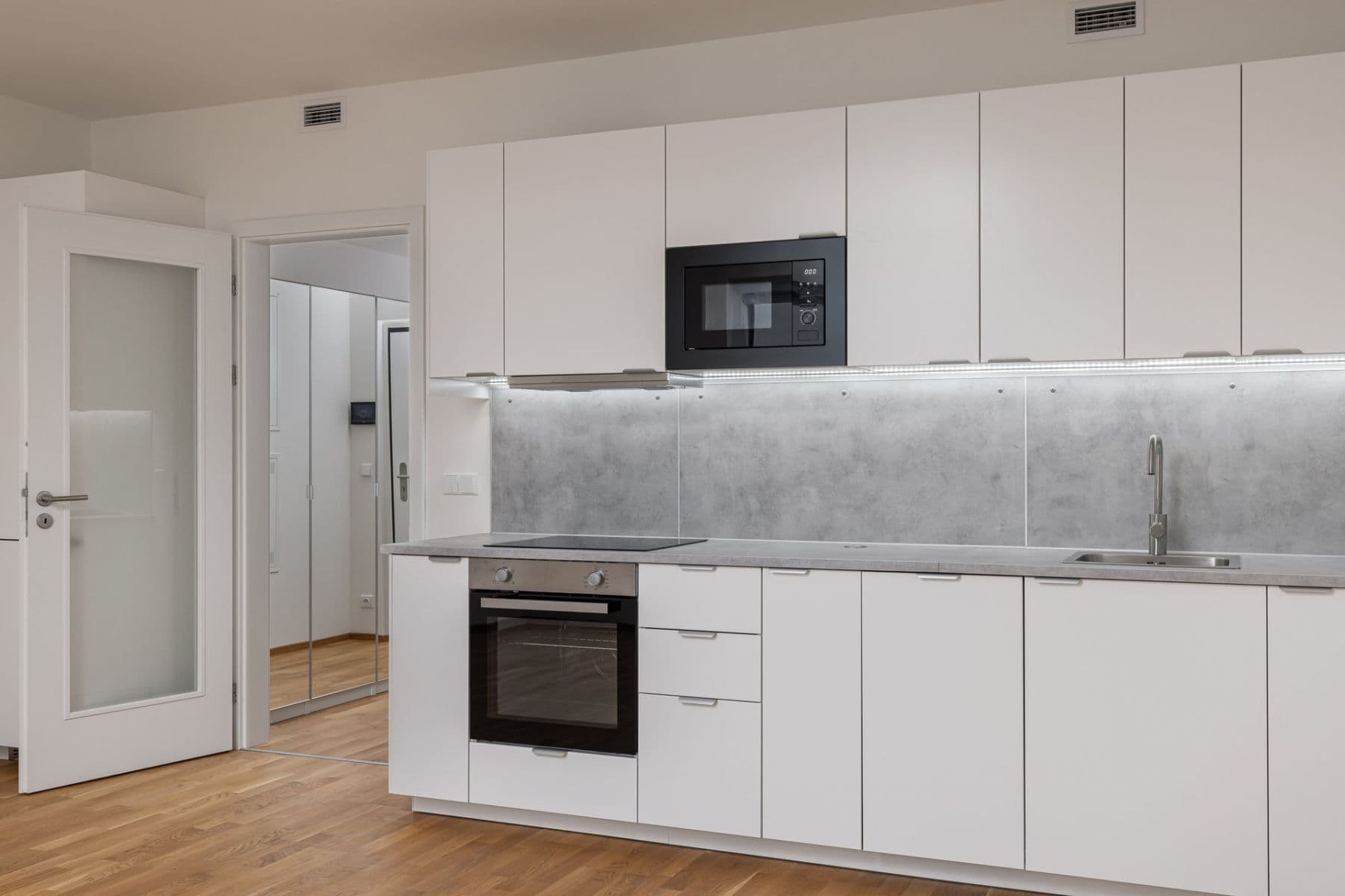 Studio flat to rent, 37 m², Fafkových, Prague, Prague Studio flat to rent, 37 m², Fafkových, Prague, Prague