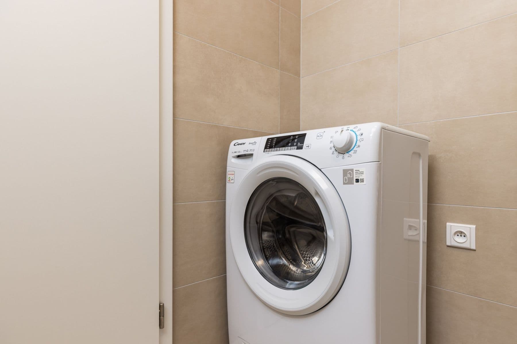 Studio flat to rent, 37 m², Fafkových, Prague, Prague Studio flat to rent, 37 m², Fafkových, Prague, Prague