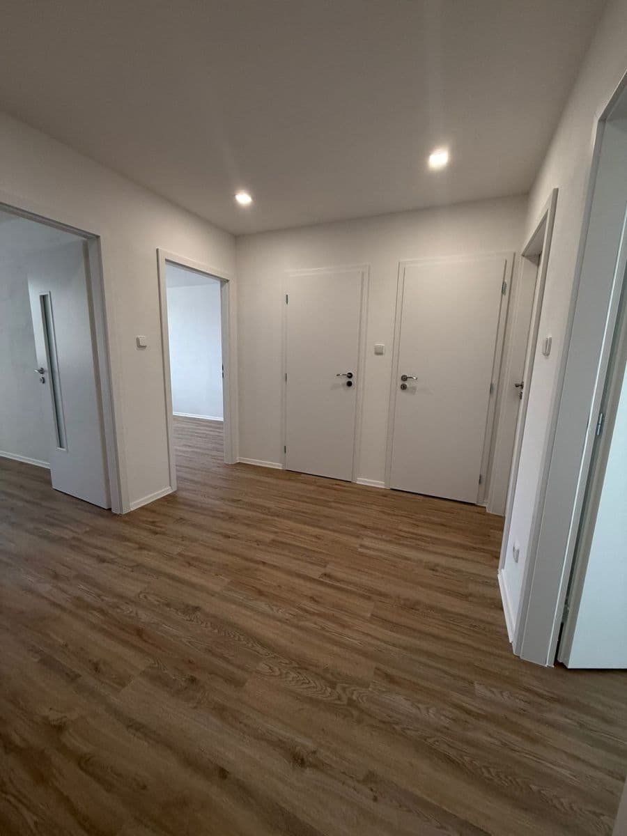 3 bedroom flat to rent, 77 m², Krausova, Prague, Prague 3 bedroom flat to rent, 77 m², Krausova, Prague, Prague