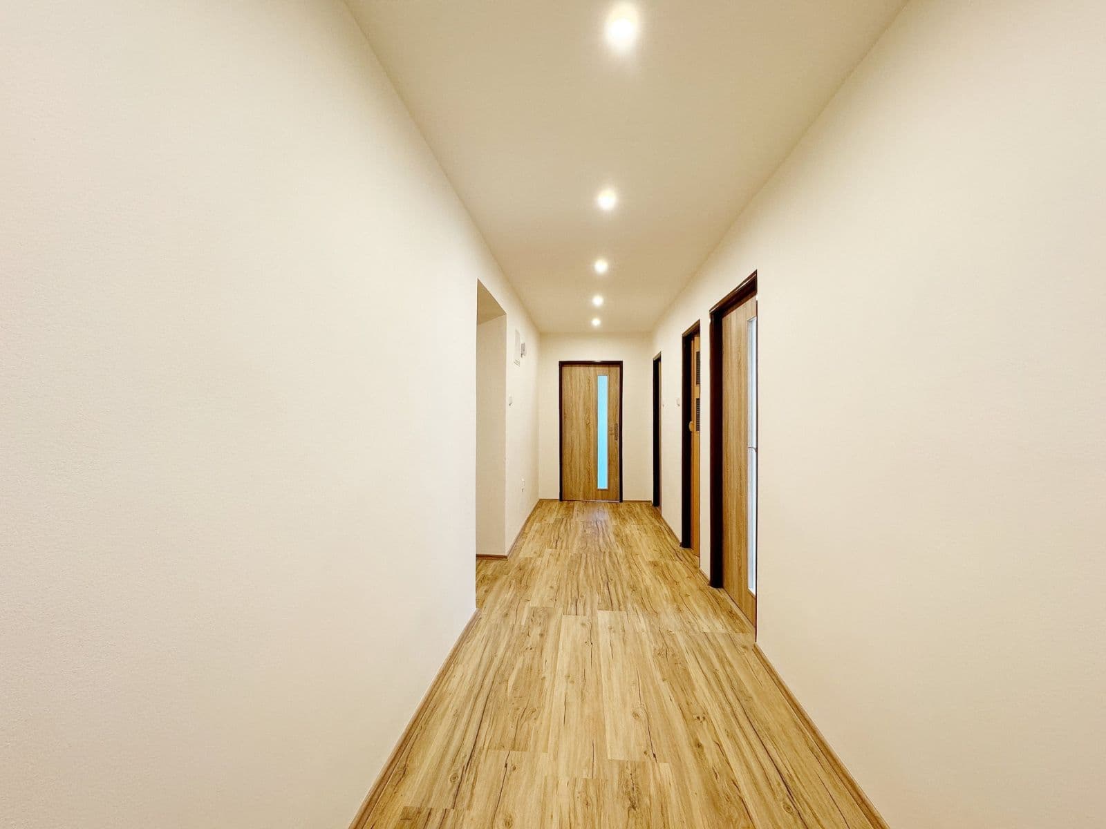 2 bedroom with open-plan kitchen flat to rent, 83 m², Pippichova, Zlonice, Středočeský Region 2 bedroom with open-plan kitchen flat to rent, 83 m², Pippichova, Zlonice, Středočeský Region