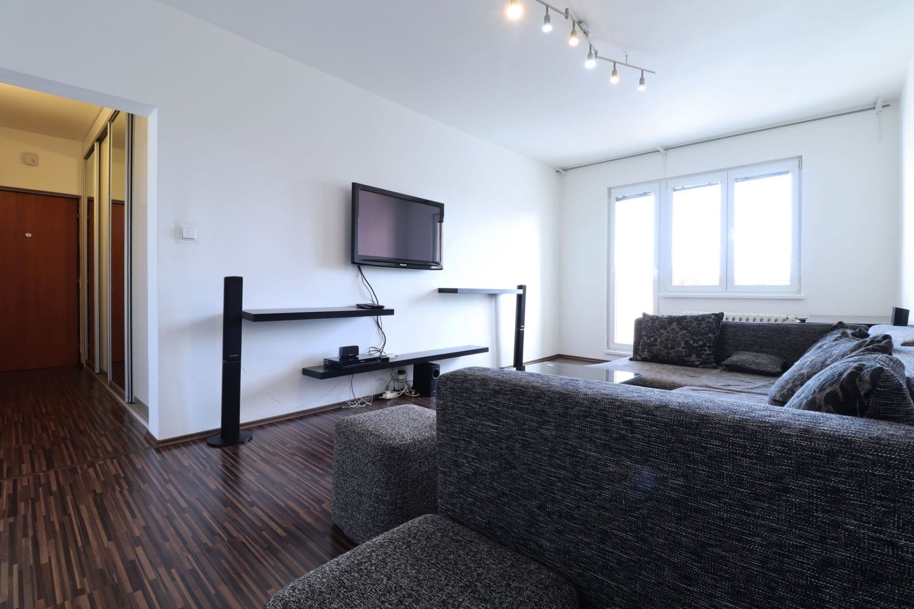 2 bedroom flat to rent, 54 m², Maďarská, Kladno, Středočeský Region 2 bedroom flat to rent, 54 m², Maďarská, Kladno, Středočeský Region