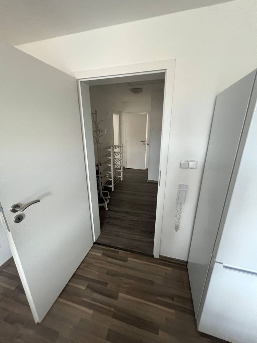 2 bedroom flat to rent, 65 m², Čertouská, Prague, Prague 2 bedroom flat to rent, 65 m², Čertouská, Prague, Prague