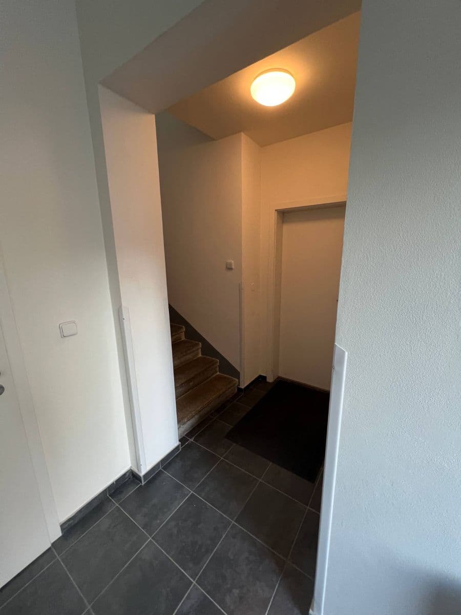 2 bedroom flat to rent, 65 m², Čertouská, Prague, Prague 2 bedroom flat to rent, 65 m², Čertouská, Prague, Prague