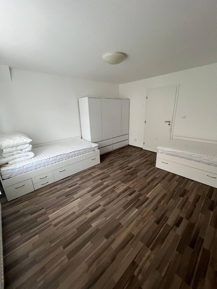 2 bedroom flat to rent, 65 m², Čertouská, Prague, Prague 2 bedroom flat to rent, 65 m², Čertouská, Prague, Prague