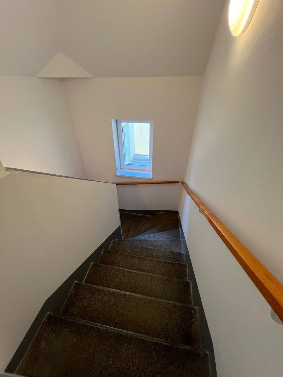 2 bedroom flat to rent, 65 m², Čertouská, Prague, Prague 2 bedroom flat to rent, 65 m², Čertouská, Prague, Prague