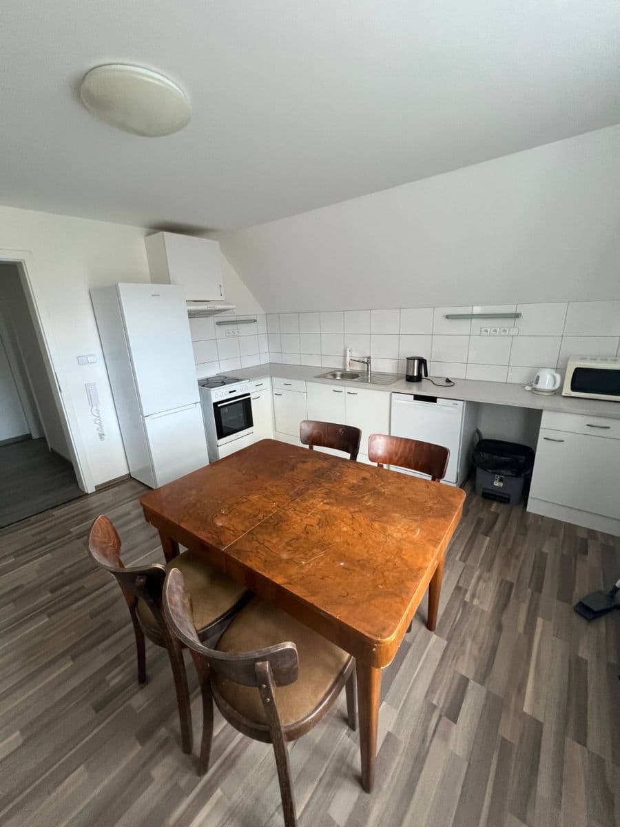 2 bedroom flat to rent, 65 m², Čertouská, Prague, Prague 2 bedroom flat to rent, 65 m², Čertouská, Prague, Prague