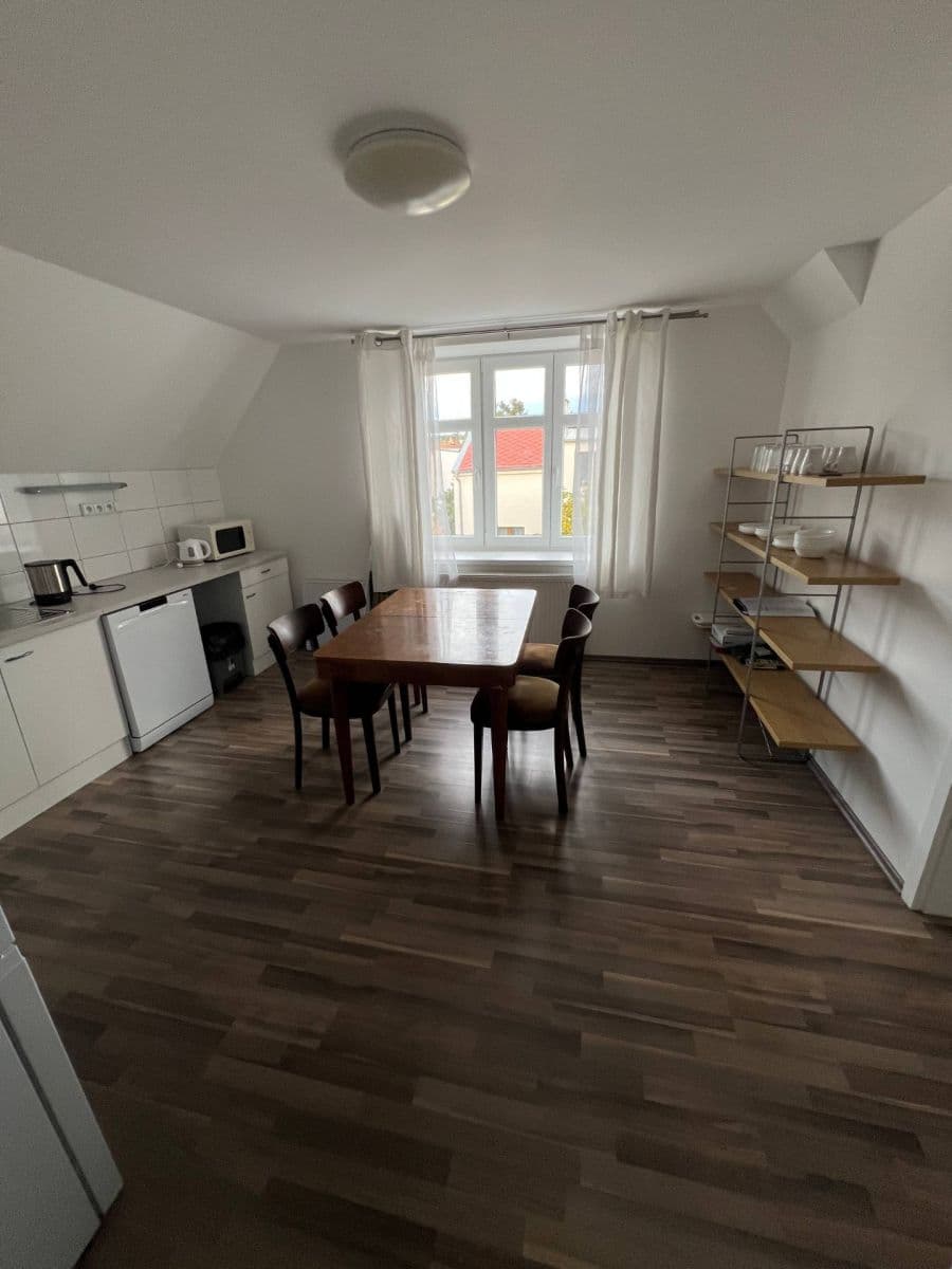 2 bedroom flat to rent, 65 m², Čertouská, Prague, Prague 2 bedroom flat to rent, 65 m², Čertouská, Prague, Prague