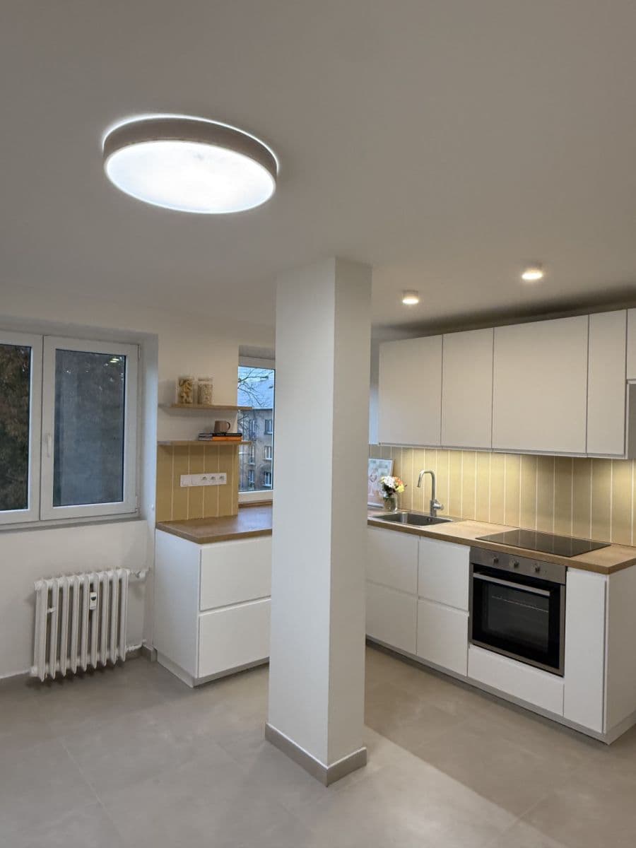 2 bedroom with open-plan kitchen flat to rent, 66 m², Benešova, Kolín, Středočeský Region 2 bedroom with open-plan kitchen flat to rent, 66 m², Benešova, Kolín, Středočeský Region