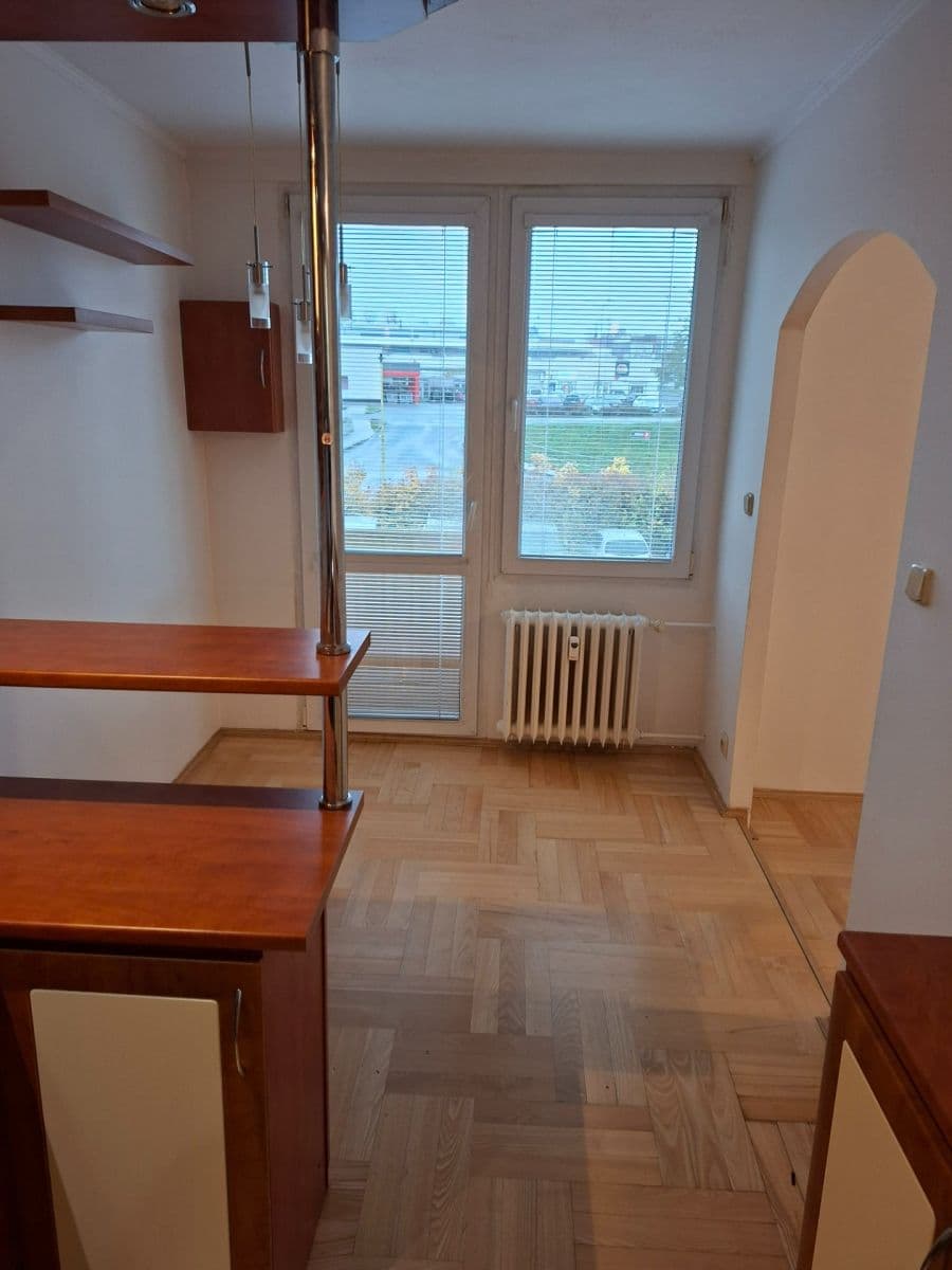 2 bedroom with open-plan kitchen flat to rent, 72 m², Brodská, Příbram, Středočeský Region 2 bedroom with open-plan kitchen flat to rent, 72 m², Brodská, Příbram, Středočeský Region