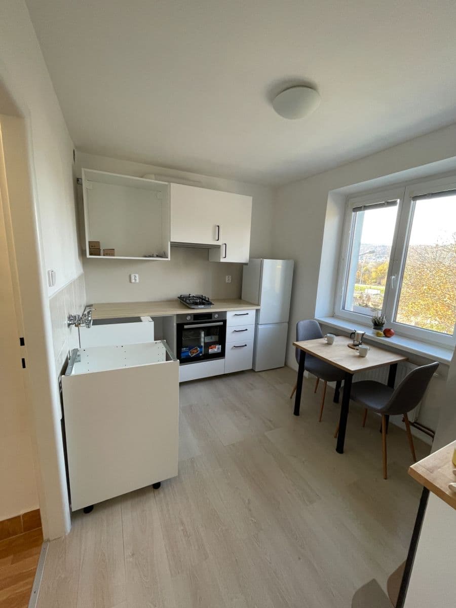 1 bedroom flat to rent, 32 m², Elišky Machové, Brno, Jihomoravský Region 1 bedroom flat to rent, 32 m², Elišky Machové, Brno, Jihomoravský Region