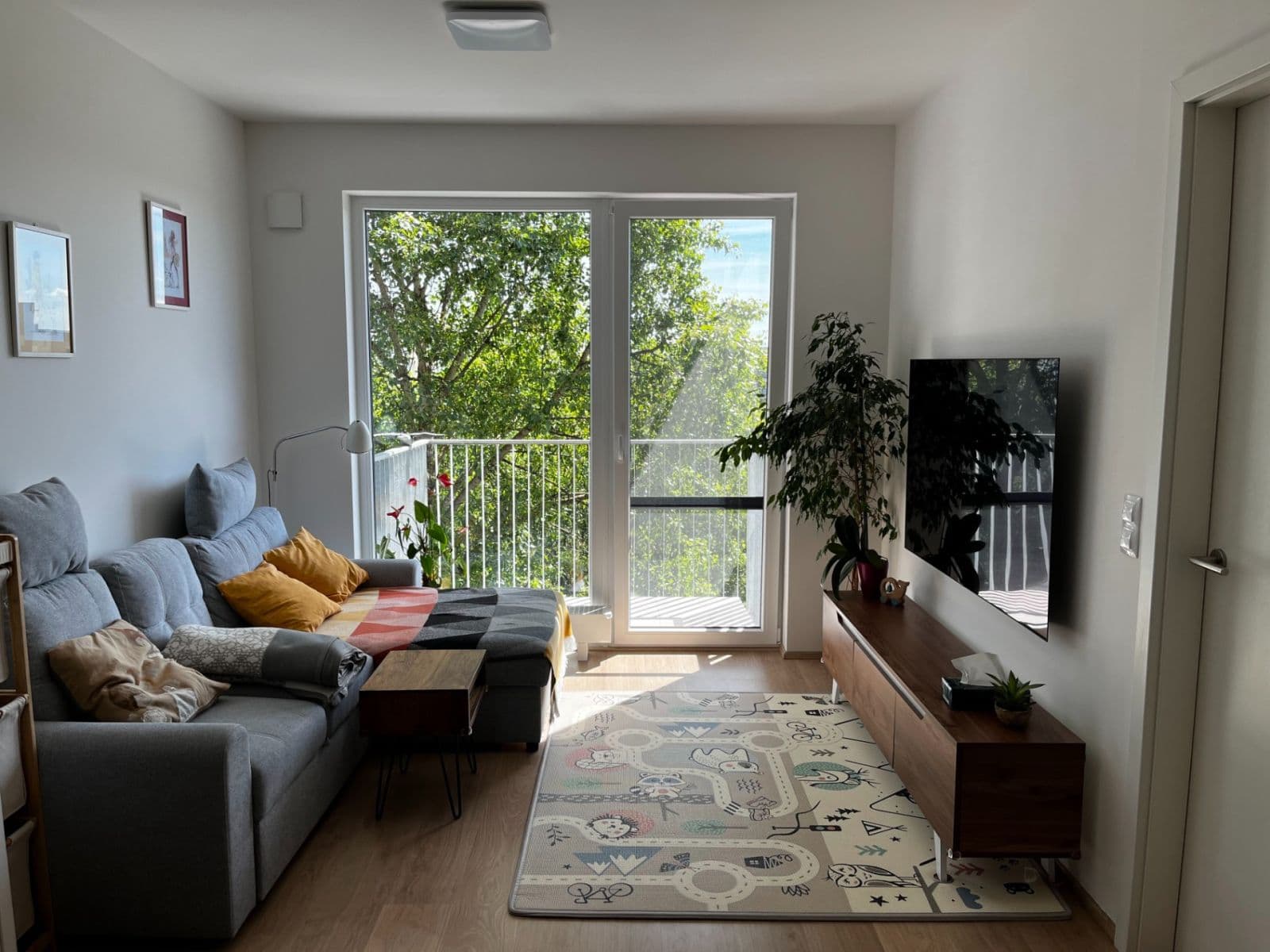 1 bedroom with open-plan kitchen flat to rent, 54 m², Jurkovičova, Prague, Prague 1 bedroom with open-plan kitchen flat to rent, 54 m², Jurkovičova, Prague, Prague