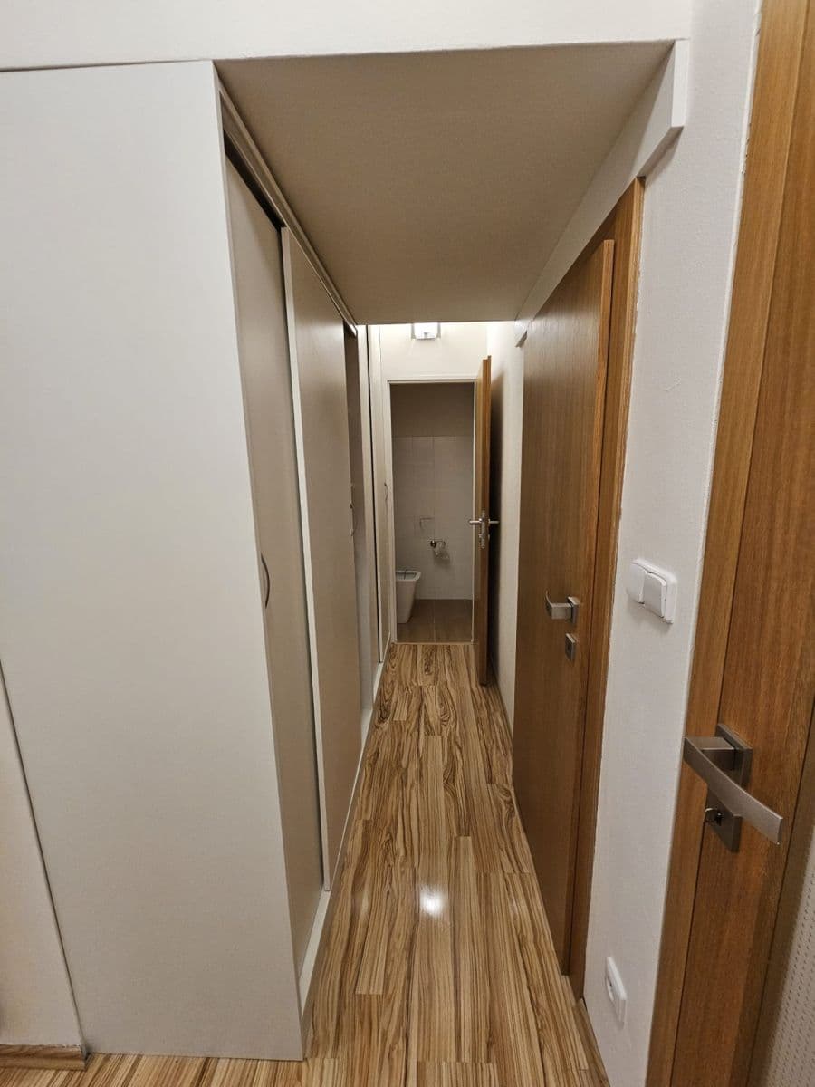 2 bedroom with open-plan kitchen flat to rent, 86 m², Legionářská, Kuřim, Jihomoravský Region 2 bedroom with open-plan kitchen flat to rent, 86 m², Legionářská, Kuřim, Jihomoravský Region