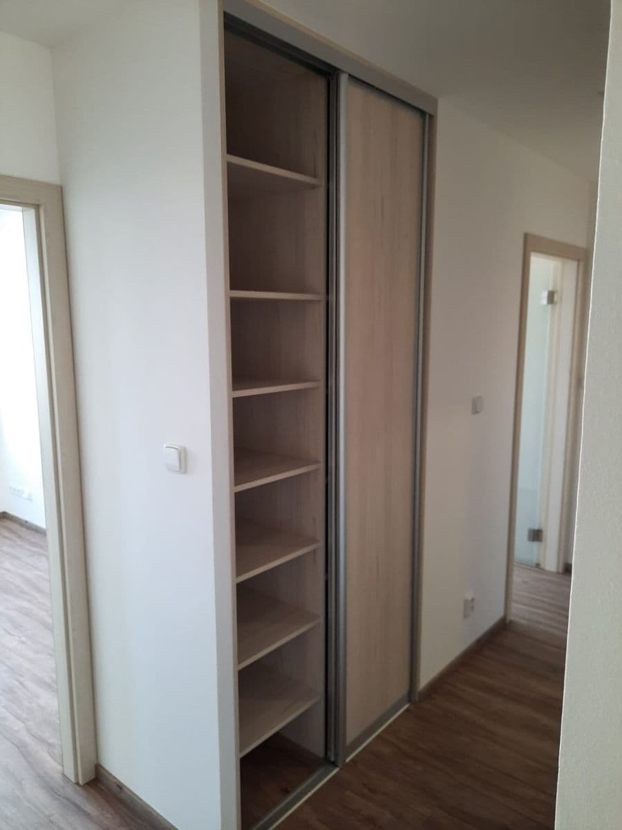 3 bedroom flat for sale, 69 m², Vodárenská, Kladno, Středočeský Region 3 bedroom flat for sale, 69 m², Vodárenská, Kladno, Středočeský Region