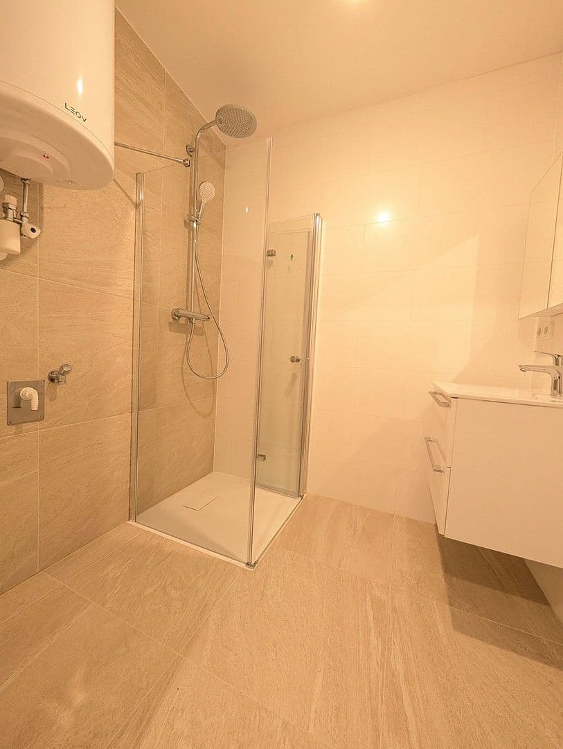 2 bedroom with open-plan kitchen flat for sale, 75 m², Hasnerstraße 39, Linz, Upper Austria 2 bedroom with open-plan kitchen flat for sale, 75 m², Hasnerstraße 39, Linz, Upper Austria