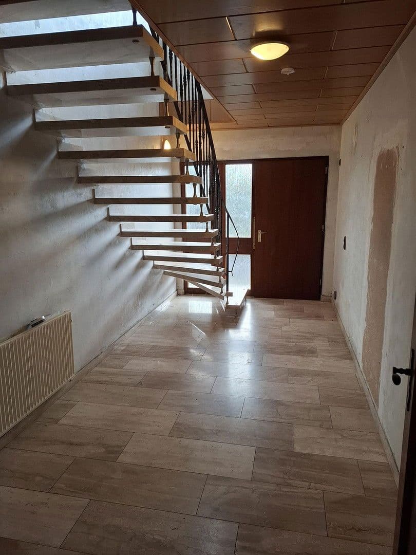 house to rent, 140 m², Niederburg, Rhineland-Palatinate house to rent, 140 m², Niederburg, Rhineland-Palatinate