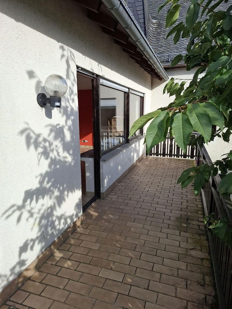 house to rent, 140 m², Niederburg, Rhineland-Palatinate house to rent, 140 m², Niederburg, Rhineland-Palatinate
