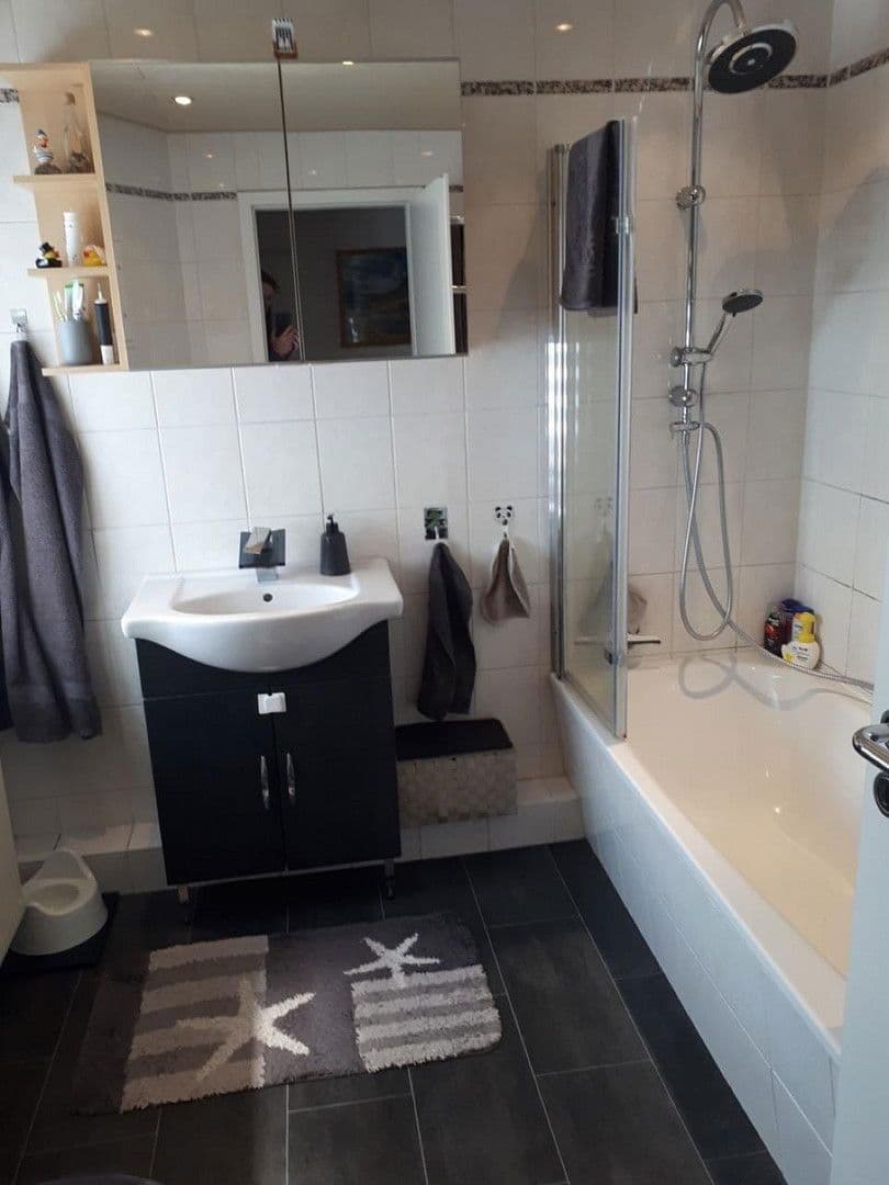 3 bedroom flat to rent, 89 m², Joliot-Curie-Straße 10, Gera, Thuringia 3 bedroom flat to rent, 89 m², Joliot-Curie-Straße 10, Gera, Thuringia