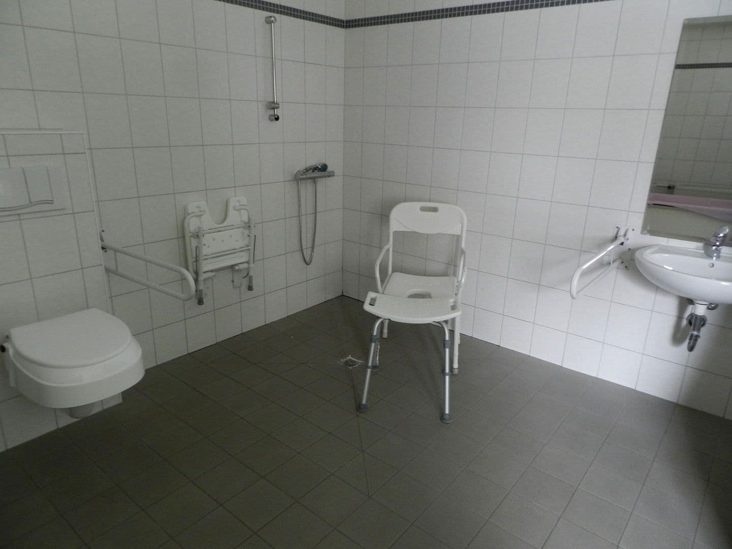 office to rent, 300 m², Jahnstraße 53, Weißwasser/O.L. - Běła Woda, Saxony office to rent, 300 m², Jahnstraße 53, Weißwasser/O.L. - Běła Woda, Saxony