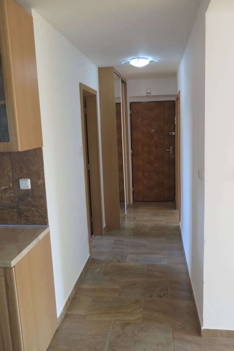 3 bedroom flat to rent, 76 m², Kochova, Chomutov, Ústecký Region 3 bedroom flat to rent, 76 m², Kochova, Chomutov, Ústecký Region