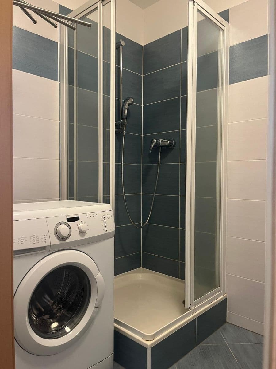 Studio flat to rent, 34 m², Přeučilova, Prague, Prague Studio flat to rent, 34 m², Přeučilova, Prague, Prague