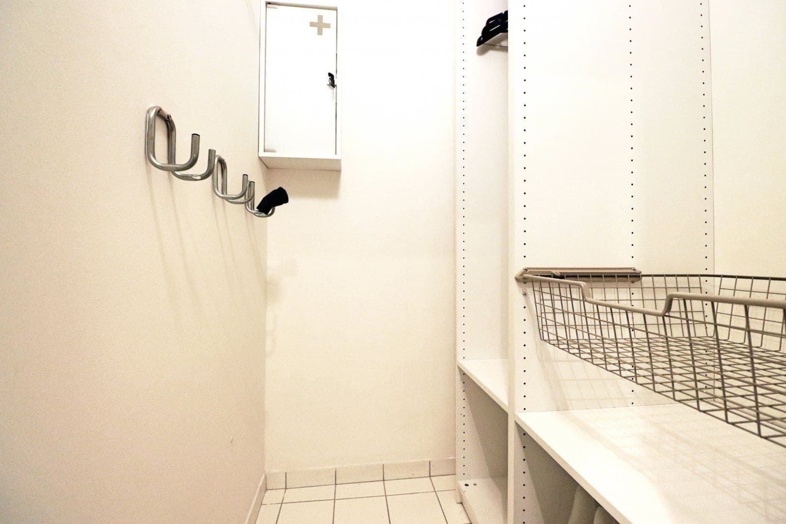 3 bedroom with open-plan kitchen flat to rent, 84 m², Na Okrouhlíku, Prague, Prague 3 bedroom with open-plan kitchen flat to rent, 84 m², Na Okrouhlíku, Prague, Prague