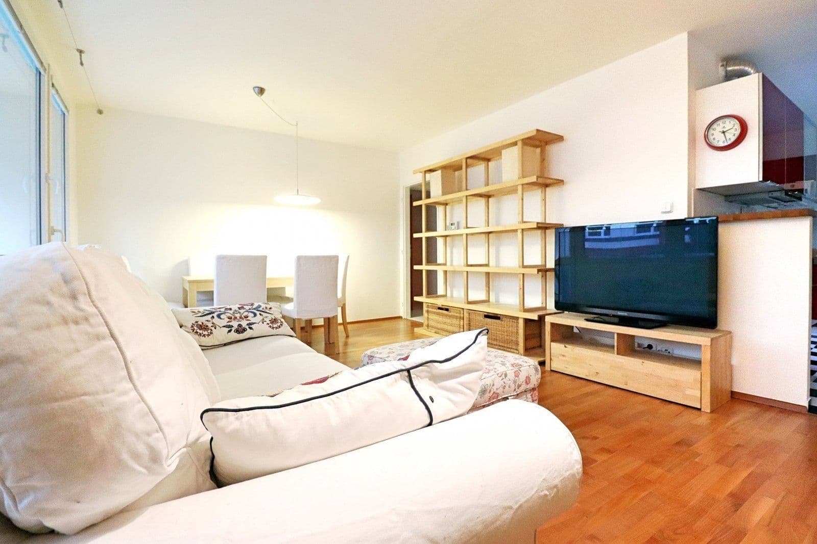 3 bedroom with open-plan kitchen flat to rent, 84 m², Na Okrouhlíku, Prague, Prague 3 bedroom with open-plan kitchen flat to rent, 84 m², Na Okrouhlíku, Prague, Prague