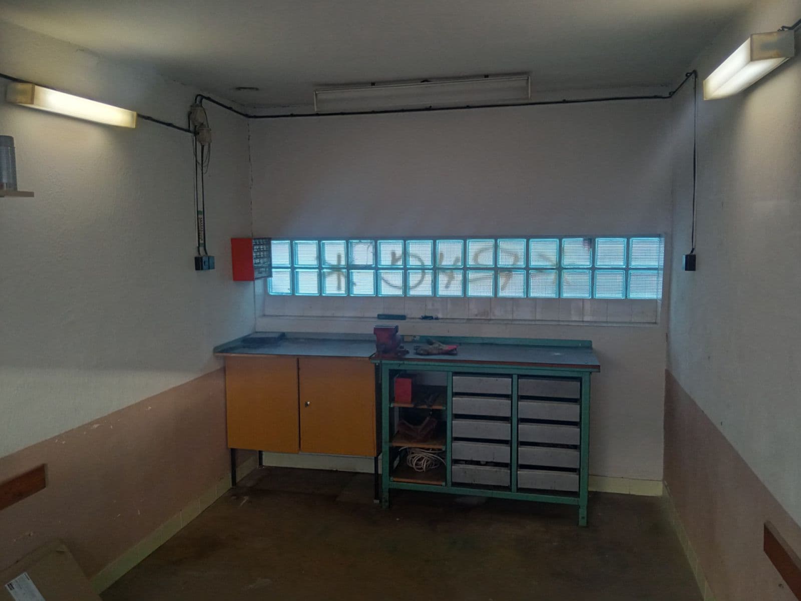 garage to rent, 20 m², Štouračova, Brno, Jihomoravský Region garage to rent, 20 m², Štouračova, Brno, Jihomoravský Region