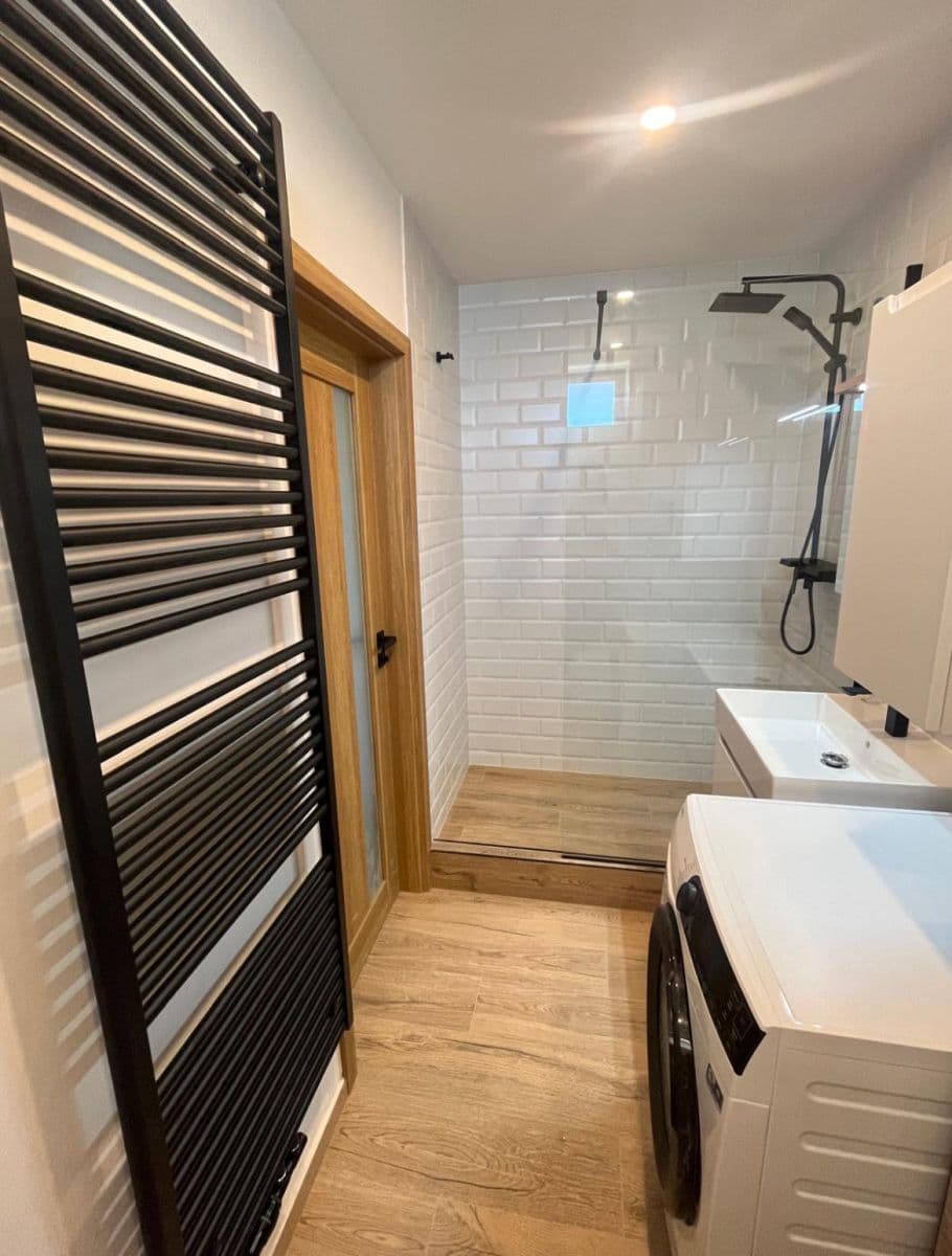 2 bedroom flat to rent, 43 m², Revoluční, Měšice, Středočeský Region 2 bedroom flat to rent, 43 m², Revoluční, Měšice, Středočeský Region