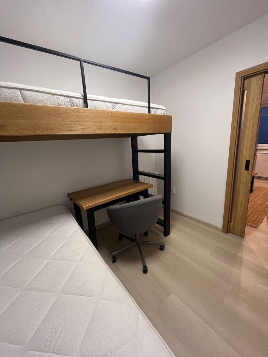 2 bedroom flat to rent, 43 m², Revoluční, Měšice, Středočeský Region 2 bedroom flat to rent, 43 m², Revoluční, Měšice, Středočeský Region