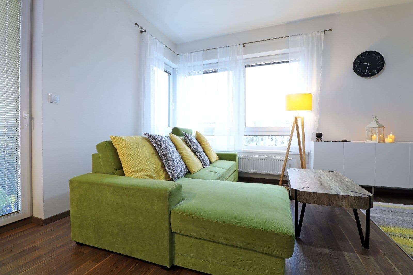 2 bedroom with open-plan kitchen flat to rent, 74 m², Rižská, Prague, Prague 2 bedroom with open-plan kitchen flat to rent, 74 m², Rižská, Prague, Prague