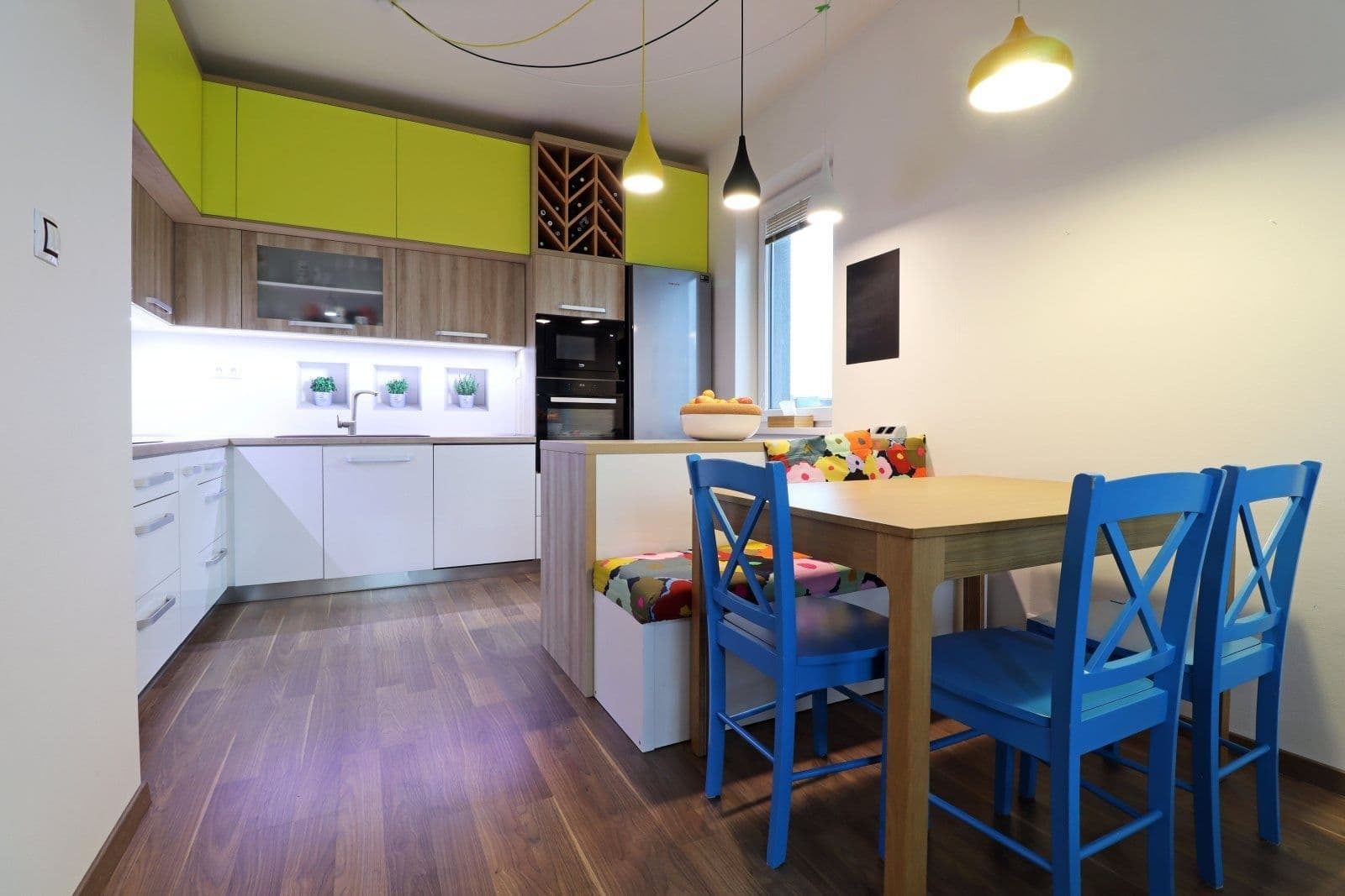 2 bedroom with open-plan kitchen flat to rent, 74 m², Rižská, Prague, Prague 2 bedroom with open-plan kitchen flat to rent, 74 m², Rižská, Prague, Prague