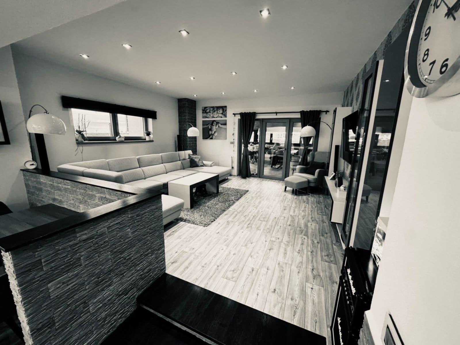 5 bedroom with open-plan kitchen flat for sale, 200 m², Nerudova, Tábor, Jihočeský Region 5 bedroom with open-plan kitchen flat for sale, 200 m², Nerudova, Tábor, Jihočeský Region