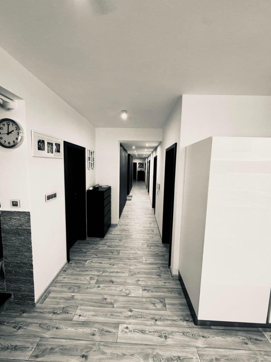 5 bedroom with open-plan kitchen flat for sale, 200 m², Nerudova, Tábor, Jihočeský Region 5 bedroom with open-plan kitchen flat for sale, 200 m², Nerudova, Tábor, Jihočeský Region