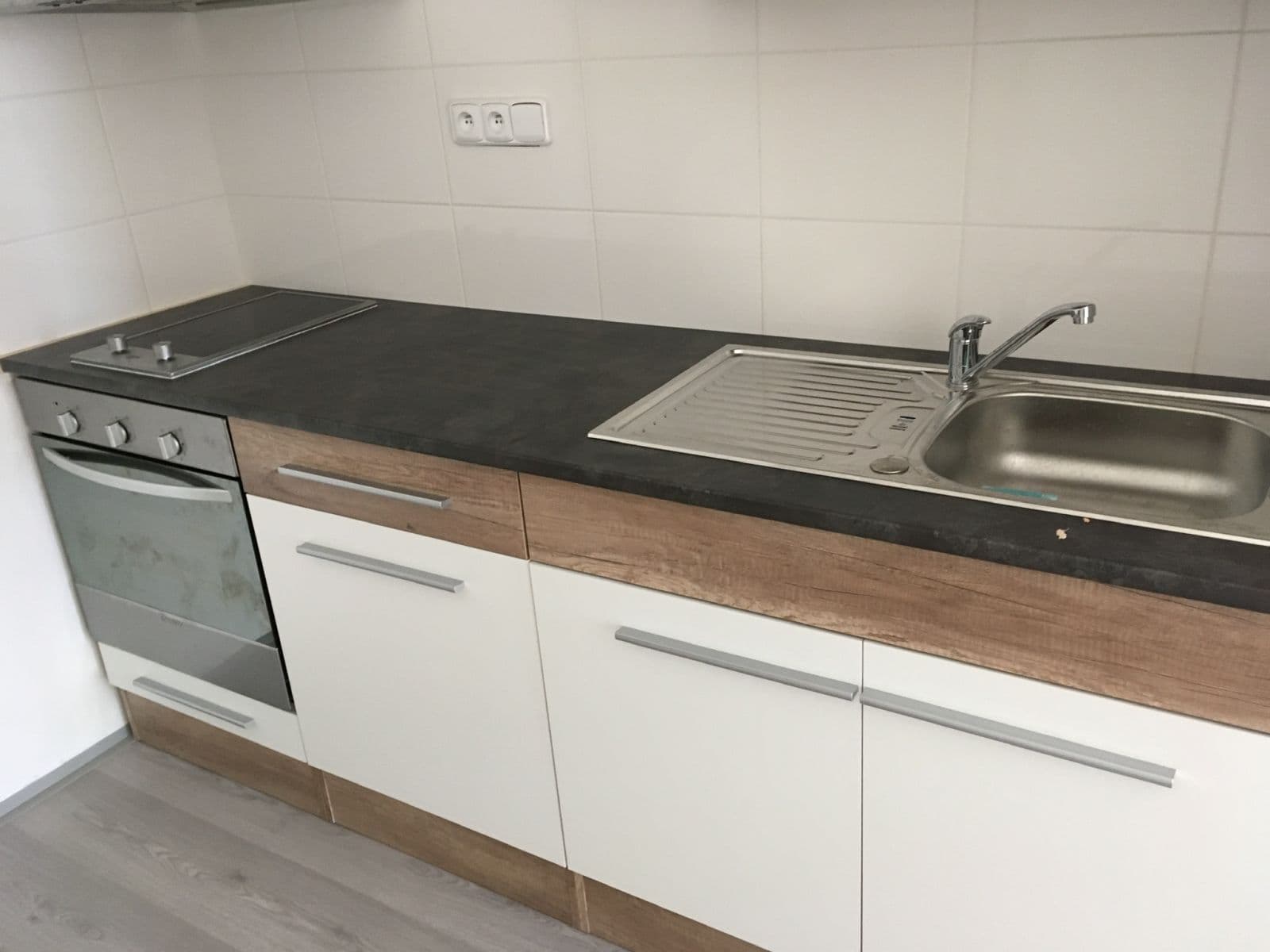 1 bedroom with open-plan kitchen flat to rent, 46 m², K Výtopně, Prague, Prague 1 bedroom with open-plan kitchen flat to rent, 46 m², K Výtopně, Prague, Prague