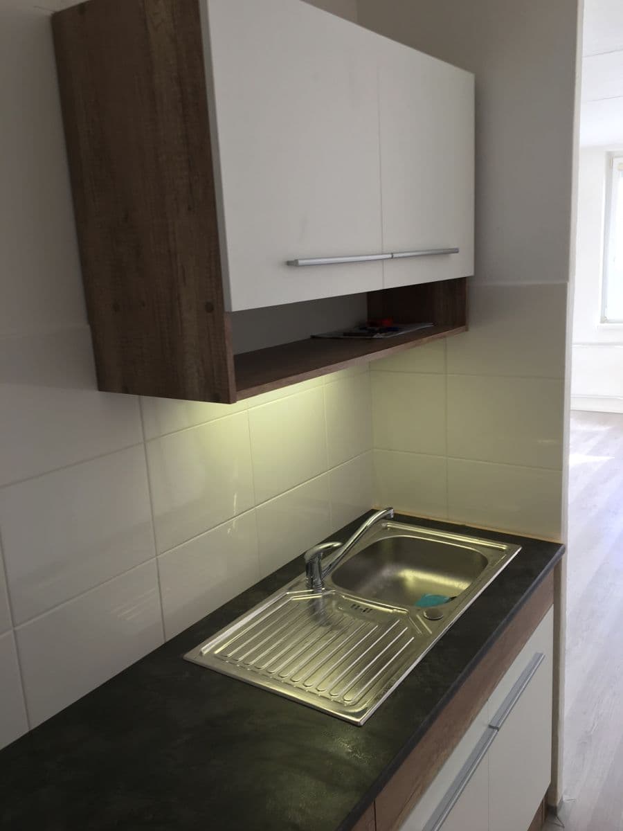 1 bedroom with open-plan kitchen flat to rent, 46 m², K Výtopně, Prague, Prague 1 bedroom with open-plan kitchen flat to rent, 46 m², K Výtopně, Prague, Prague