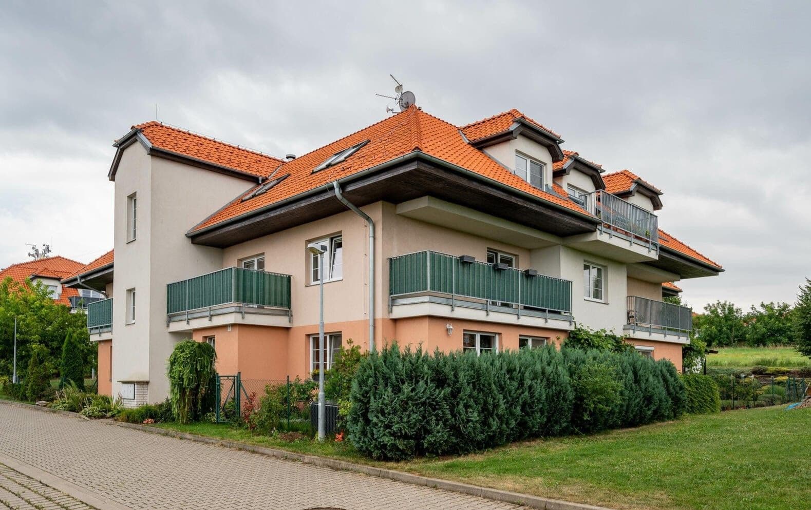 1 bedroom with open-plan kitchen flat to rent, 60 m², Habrová, Holubice, Středočeský Region 1 bedroom with open-plan kitchen flat to rent, 60 m², Habrová, Holubice, Středočeský Region