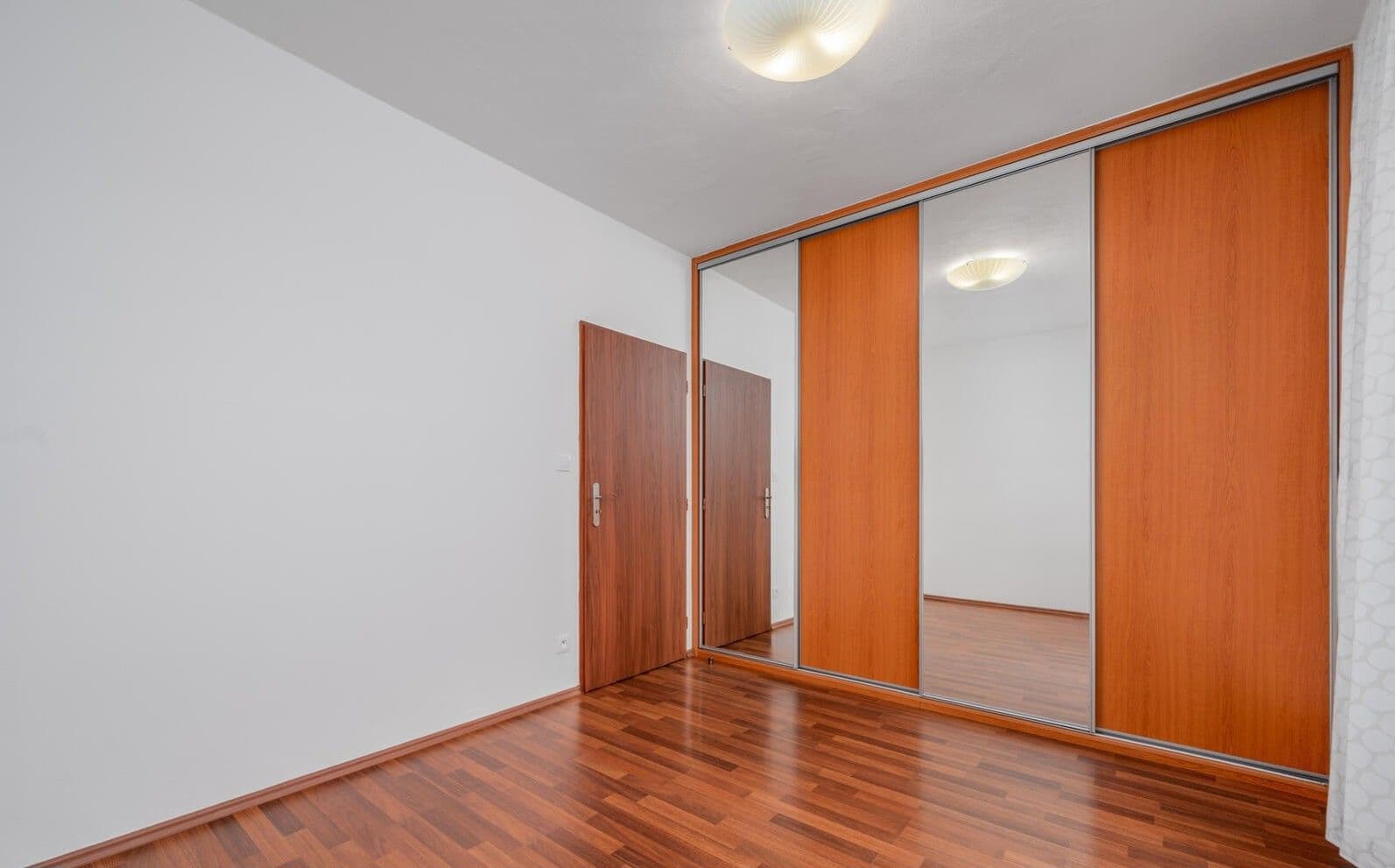 1 bedroom with open-plan kitchen flat to rent, 60 m², Habrová, Holubice, Středočeský Region 1 bedroom with open-plan kitchen flat to rent, 60 m², Habrová, Holubice, Středočeský Region